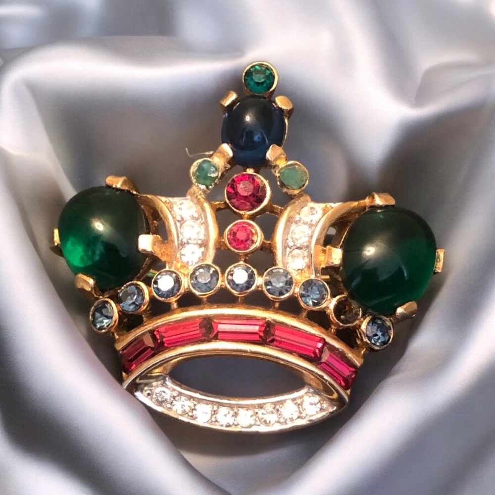 Vintage Alfred Philippe Authentic 1940-1950 Trifari Crown brooch